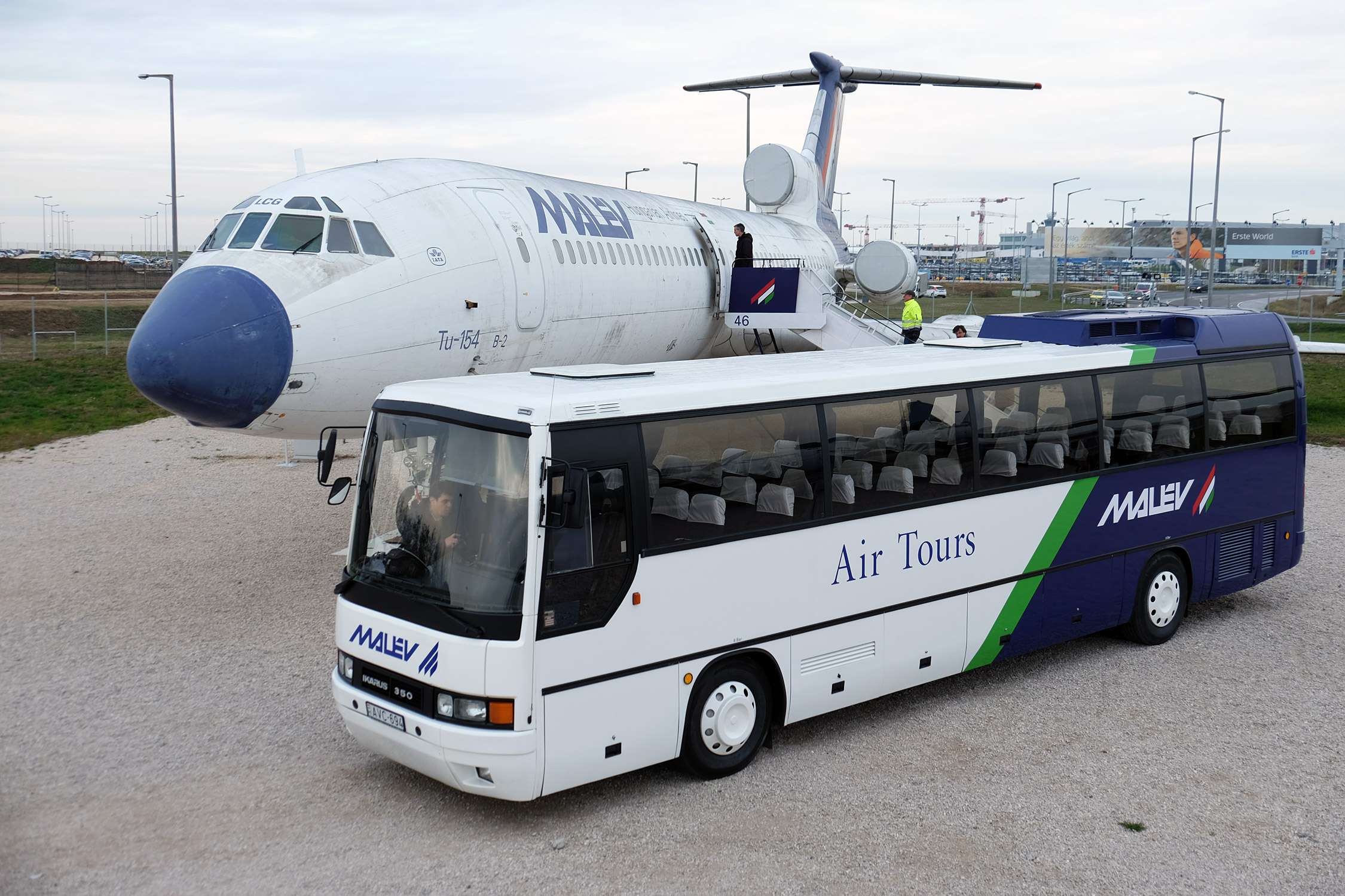 Ritka Ikarus buszt támasztottak fel 8