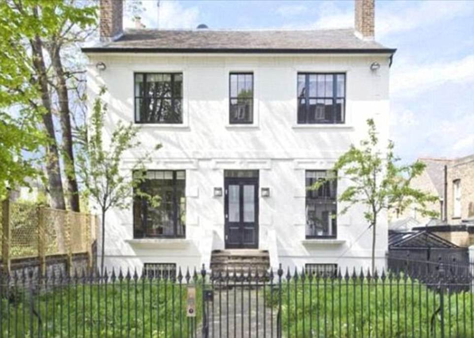 F1: Hamilton 6,5 milliárdért vett házat 1 | Vezess F1: Hamilton 6,5 milliárdért vett házat 1