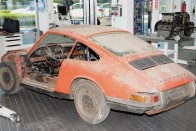 Újra száguld az egyik legrégebbi Porsche 911-es 2