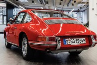 Újra száguld az egyik legrégebbi Porsche 911-es 22