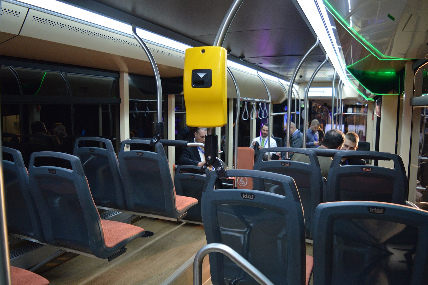 A reformáció előtt tiszteleg az új magyar autóbusz 8