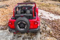 Jeep Wrangler: Nem látod, de vadonatúj 68