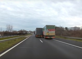 Magyar kamionos küzdött románnal az M7-esen