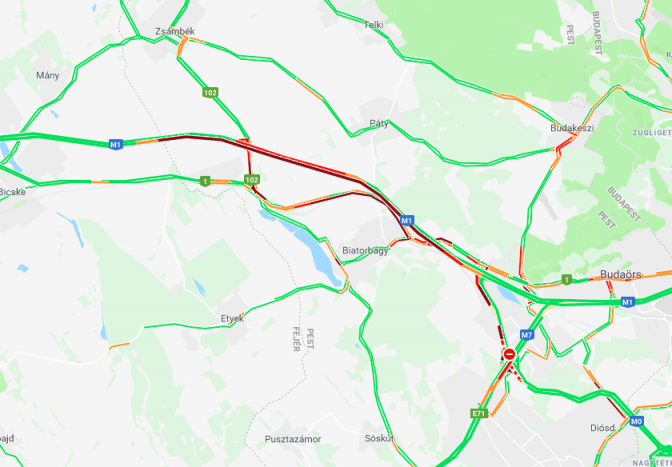 Baleset miatt óriási a dugó az M1-esen, lassan az űrből is látni 1