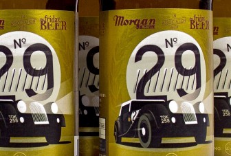 Harmadliteres, egyhengeres újdonsággal ünnepel a brit sportautógyár