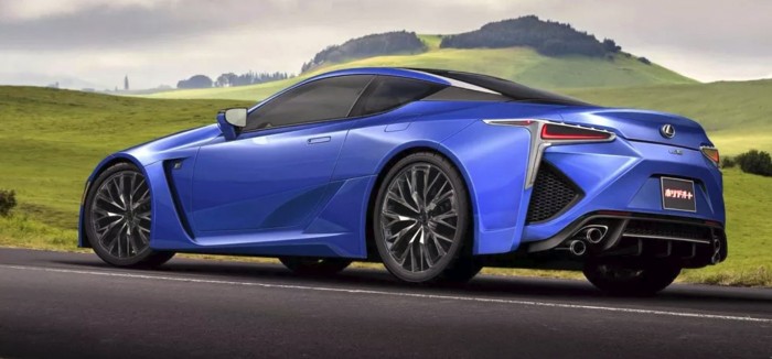 Betámadja a Ferrarit a Lexus 1