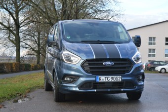 Így jár az a furgon, aki SUV-ra akar hasonlítani