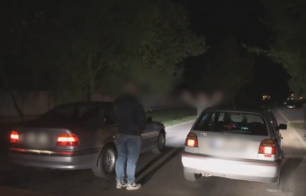 Így zúznak fiatal magyar autósok az éjszakában