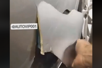 Ilyen az, ha karosszérialakatos helyett egy szobrász áll neki a javításnak