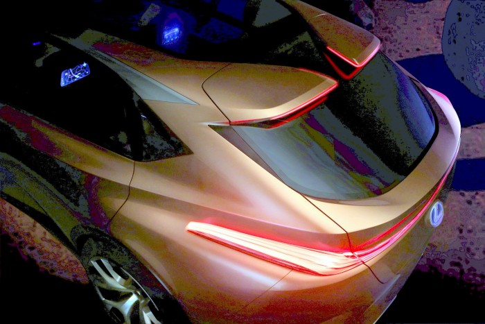 Titokzatos tanulmánnyal cukkol a Lexus 1