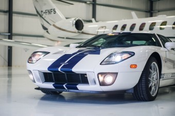 Ha 10 éves Ford GT-re vágysz, akkor itt egy friss példány