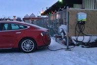 5 ok, amiért nem szeretik a telet a Tesla-tulajdonosok 10