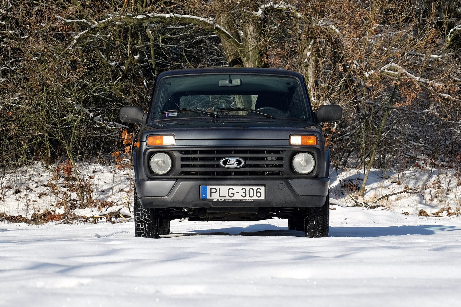 41 éves, mégis új, mi az? Hát a Lada Niva! 44