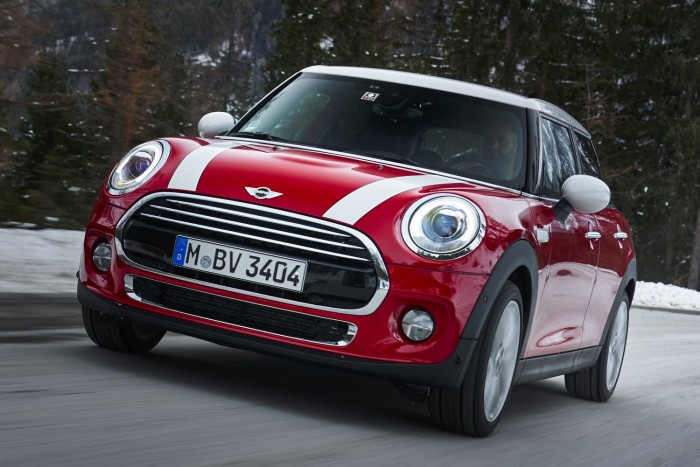 Duplakuplungos váltót kap a MINI 6