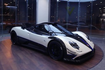 Ha hízott a malacpersely, akkor ez a páratlan Pagani Zonda Riviera épp rád vár