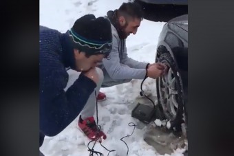 Ember így még nem próbált meg kereket felfújni