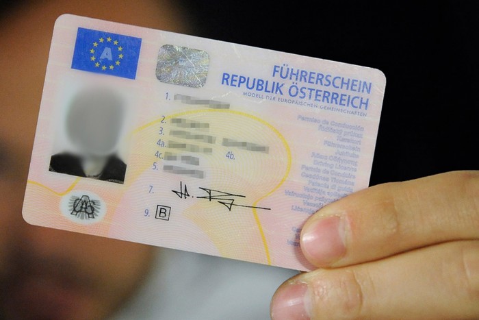 Lebukott a jogosítvány-zsivány