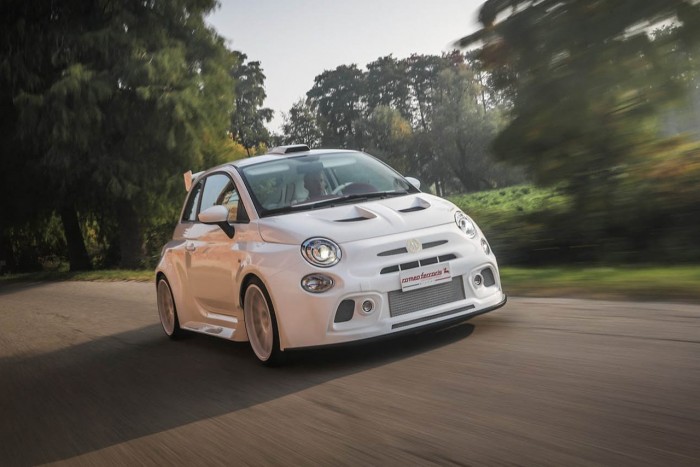 Bitang kis városi törpe lett ez a Fiat 500