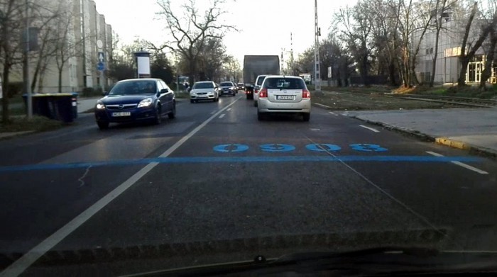 Kiderült, hogy mik ezek a nagy kék számok Budapest útjain 1