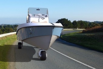 Ezzel a hajóval közúton is közlekedhetsz