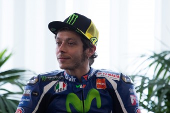Alonso csapattársa lenne Valentino Rossi