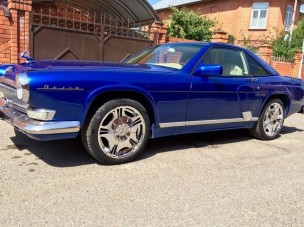 Lelkes oroszok Volgát faragtak egy Mercedes SL kupéból