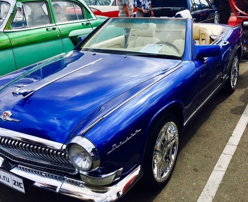 Lelkes oroszok Volgát faragtak egy Mercedes SL kupéból 1