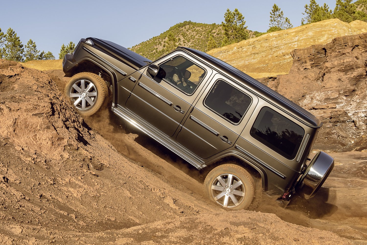 Mercedes-Benz G-osztály: itt a legenda legújabb kötete! 15