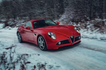 Ha unod a Ferrarit, akkor nézd meg ezt az Alfa 8C-t!