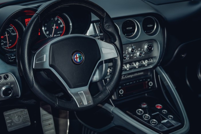 Ha unod a Ferrarit, akkor nézd meg ezt az Alfa 8C-t! 6 | Vezess Ha unod a Ferrarit, akkor nézd meg ezt az Alfa 8C-t! 6