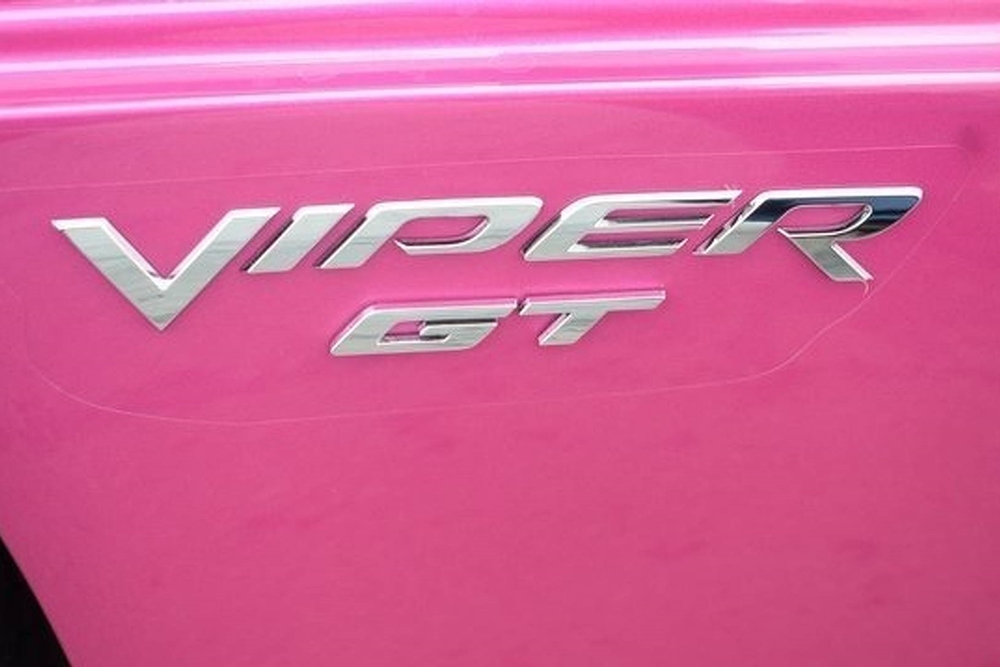 Unod a piros sportkocsikat? Itt egy pink Viper! 10