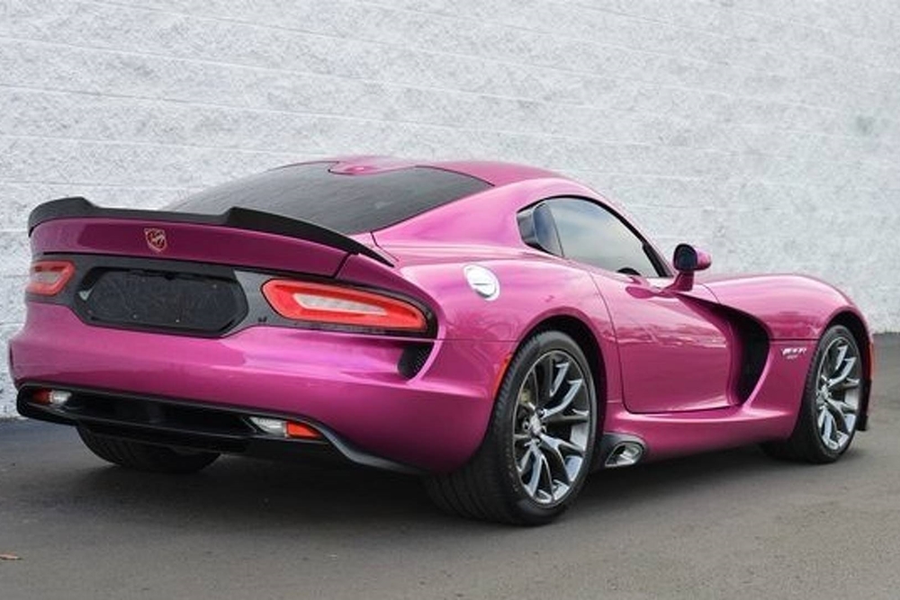 Unod a piros sportkocsikat? Itt egy pink Viper! 5