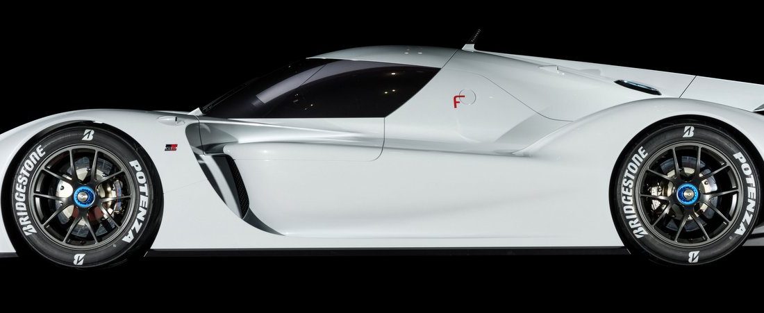 Utcai Toyota hibrid 1000 lóerővel!