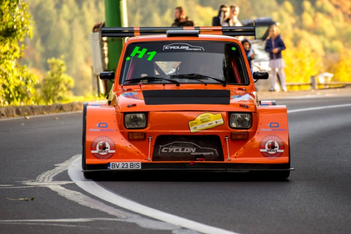 Nyomokban még Polski Fiat, de javarészt japán vérű fenevad ez a romániai gép