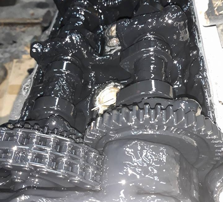 Döglött motorok bizonyítják: az olajcsere hiánya még mindig öl 11 | Vezess Döglött motorok bizonyítják: az olajcsere hiánya még mindig öl 11