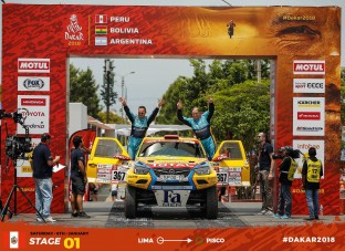 Túl van az első napon a Dakar-rali mezőnye, a magyar csapat versenyben