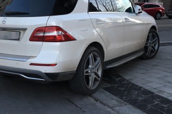 Budapesten fotózták a hétvége tahó parkolóját