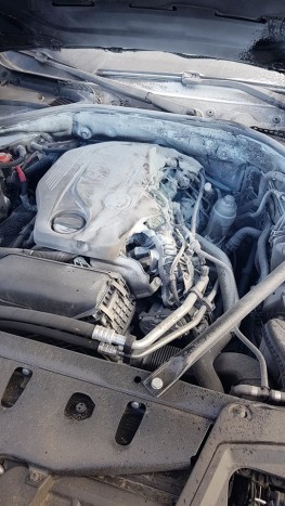 Lángolt László BMW-je az M3-ason, egyetlen kamionos segített neki, senki más 1