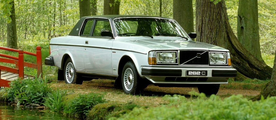 Az autó, amely a feje tetejére állítva született