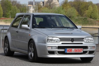 Ez lehetett volna a 90-es évek legdurvább Golfja