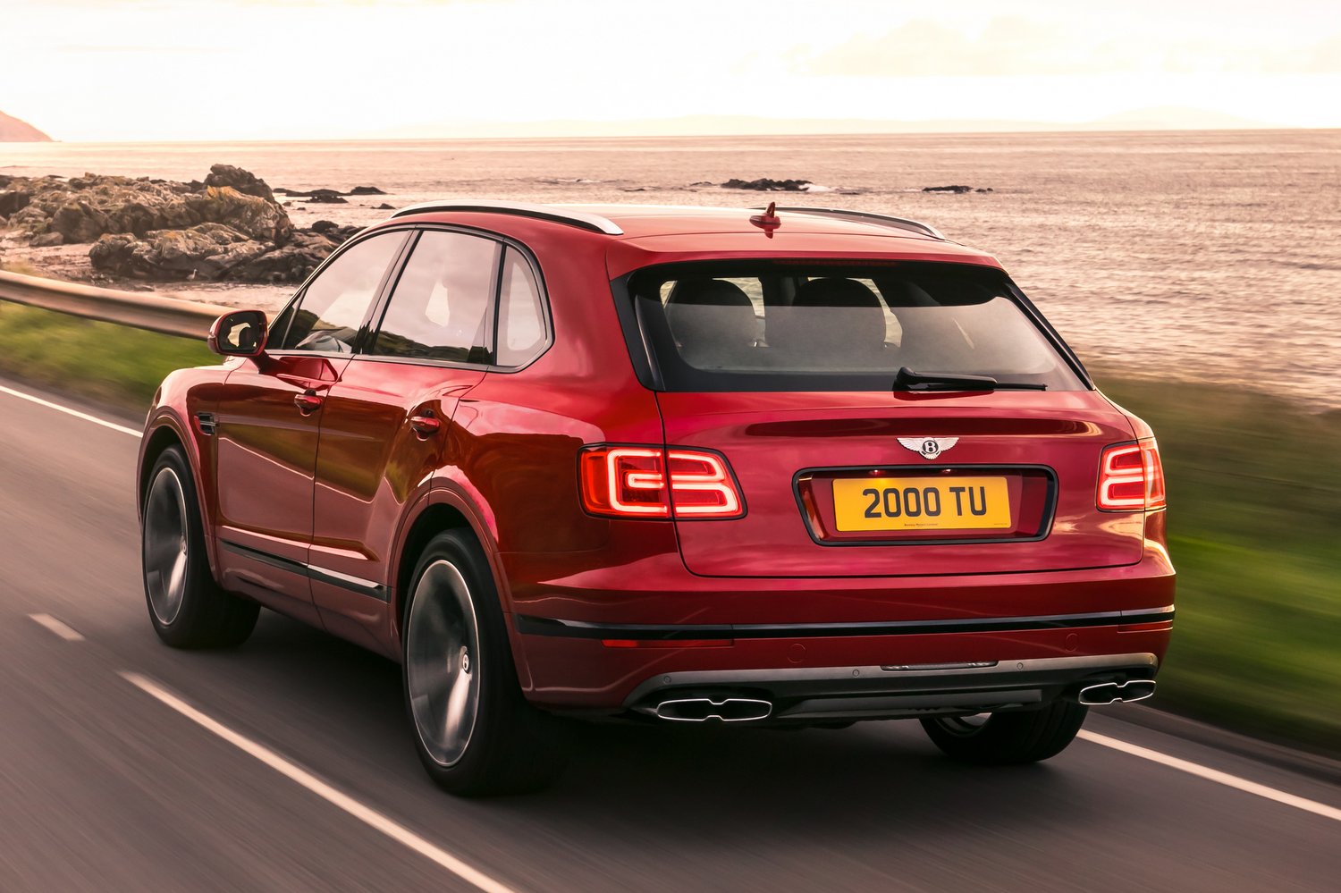 Itt a Bentley Bentayga, kis benzinmotorral 11