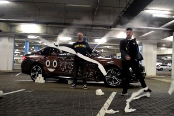 BMW-re húzták a év legízléstelenebb fóliáját