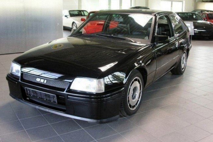 Hihetetlen technika lapul Opel Kadettbe csomagolva