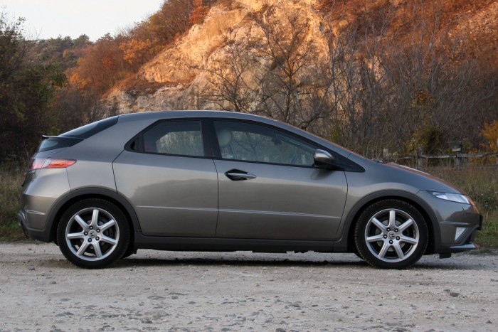 Használt autó: Honda Civic vagy Toyota Auris? 12 Használt autó: Honda Civic vagy Toyota Auris? 12