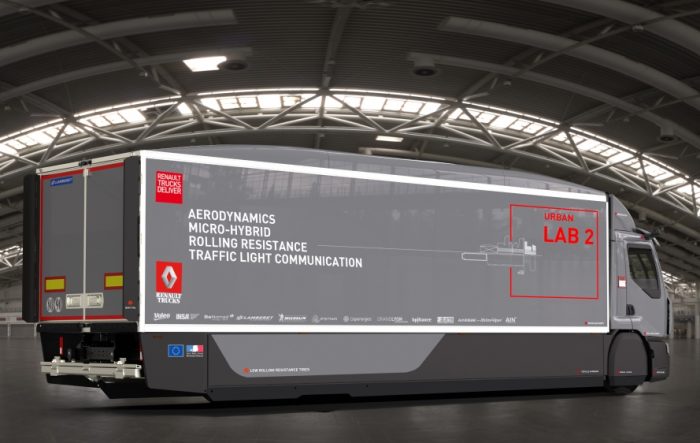 Takarékos teherautót dobott össze a Renault 1 | Vezess date2_redering_rear3q1_141116_wch