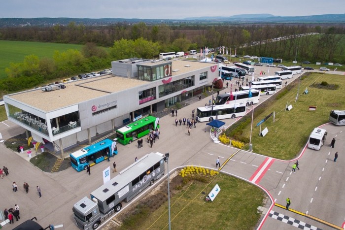 Április végén mindenki lesheti az új buszokat