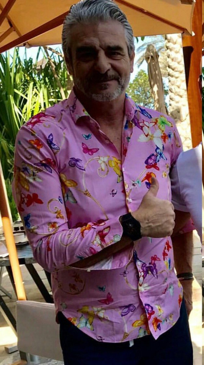 F1: Te jó ég, miben feszít a Ferrari-főnök 1