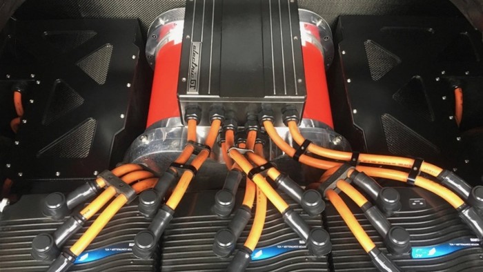 Zöld rendszámmal szaladgálhatna ez a klasszikus Ferrari 6 | Vezess Zöld rendszámmal szaladgálhatna ez a klasszikus Ferrari 6