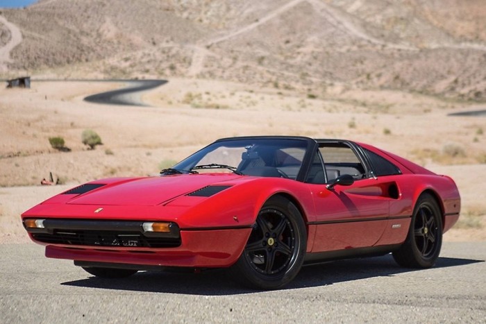 Zöld rendszámmal szaladgálhatna ez a klasszikus Ferrari