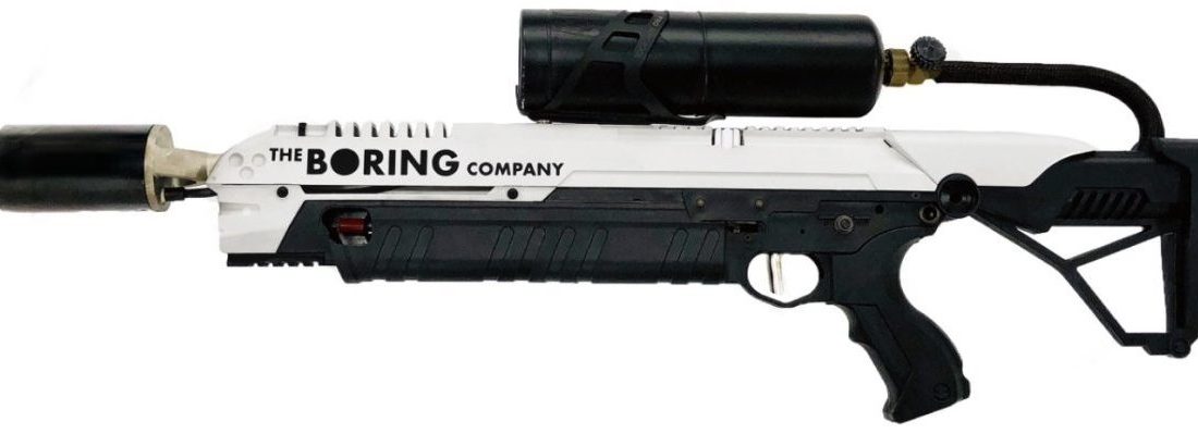 Már malacperzselőt is árul a Tesla feje (tényleg)